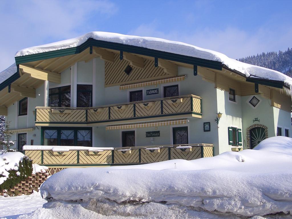 Apartmán Hausmenneweger Annaberg im Lammertal Pokoj fotografie